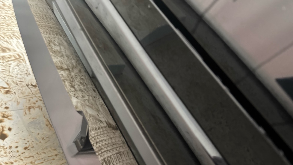 NISSAN ARIYA scratches