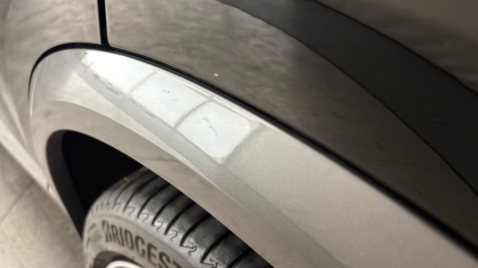 CUPRA FORMENTOR chips and dent