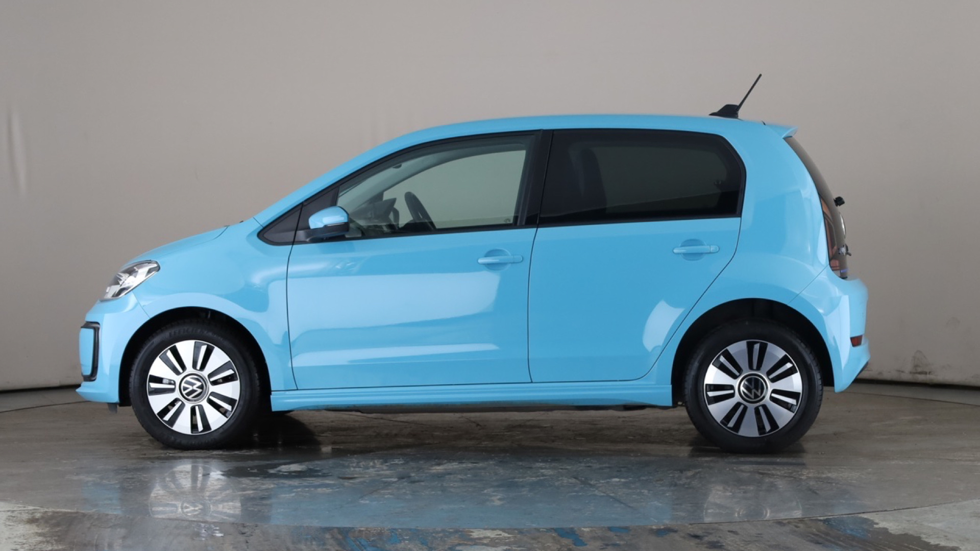 4020832 60kW E-Up 32kWh 5dr Auto