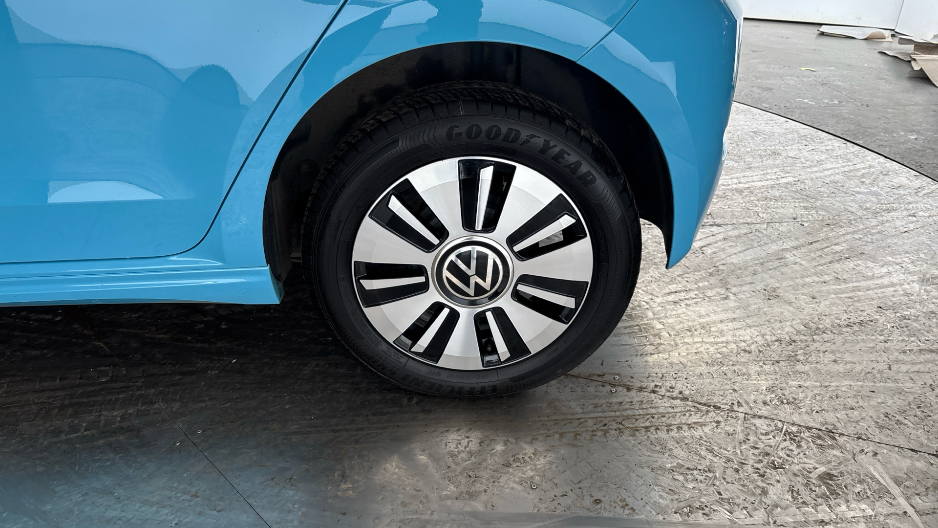 4020832 60kW E-Up 32kWh 5dr Auto