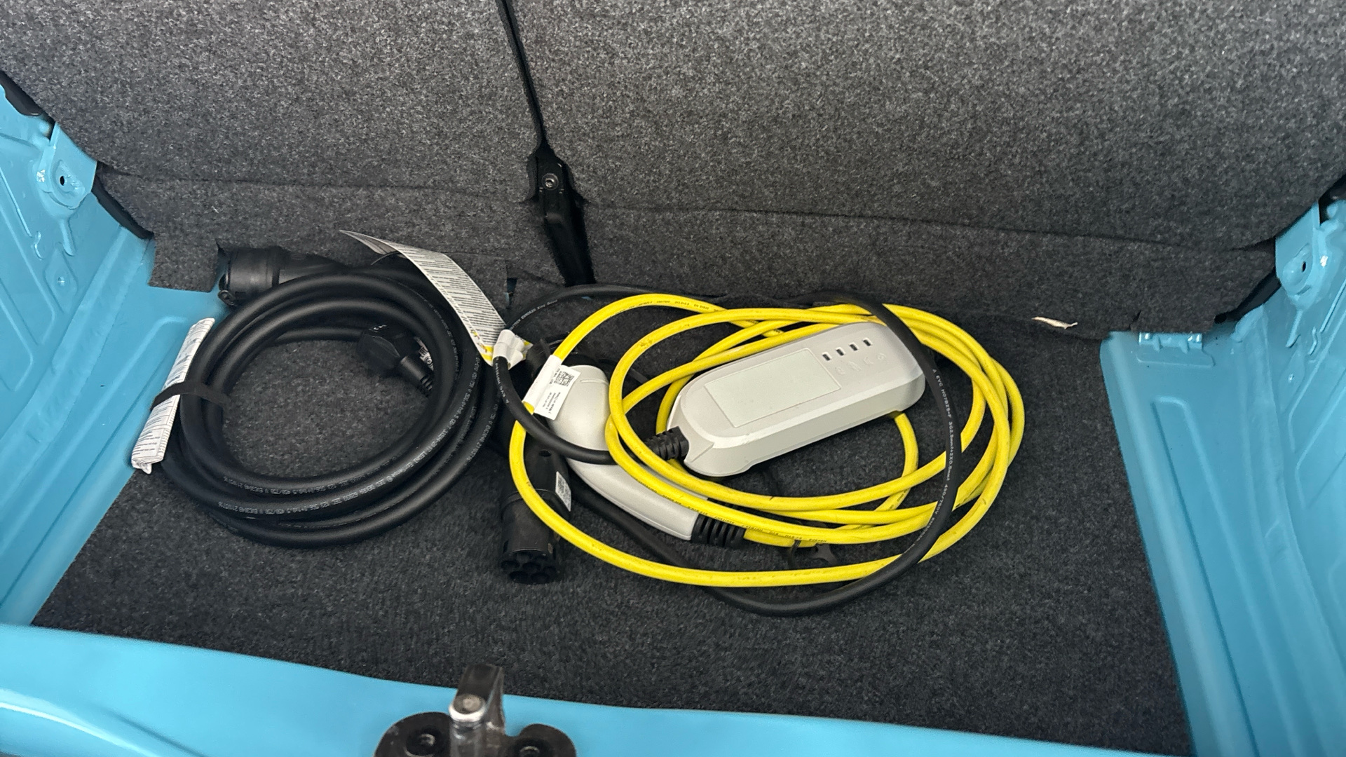 4020832 60kW E-Up 32kWh 5dr Auto