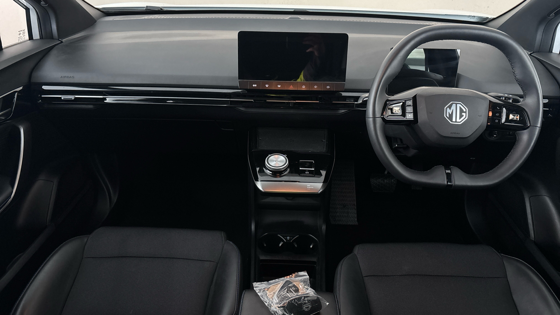 4021001 150kW Trophy EV Long Range 64kWh 5dr Auto