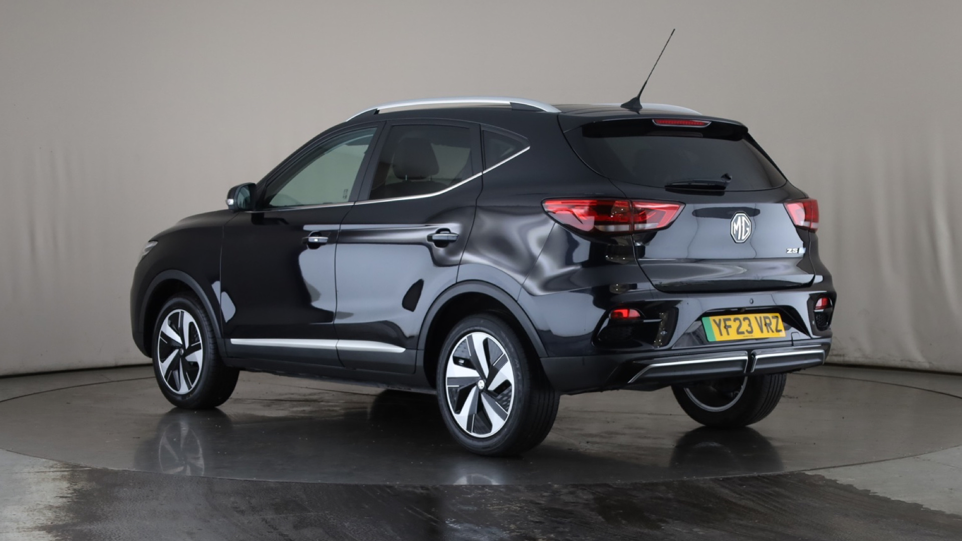 115kW Trophy EV Long Range 73kWh 5dr Auto