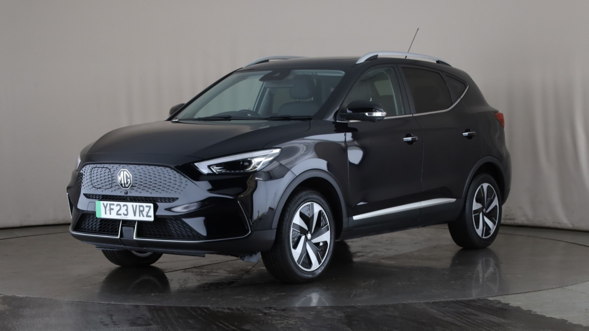 115kW Trophy EV Long Range 73kWh 5dr Auto