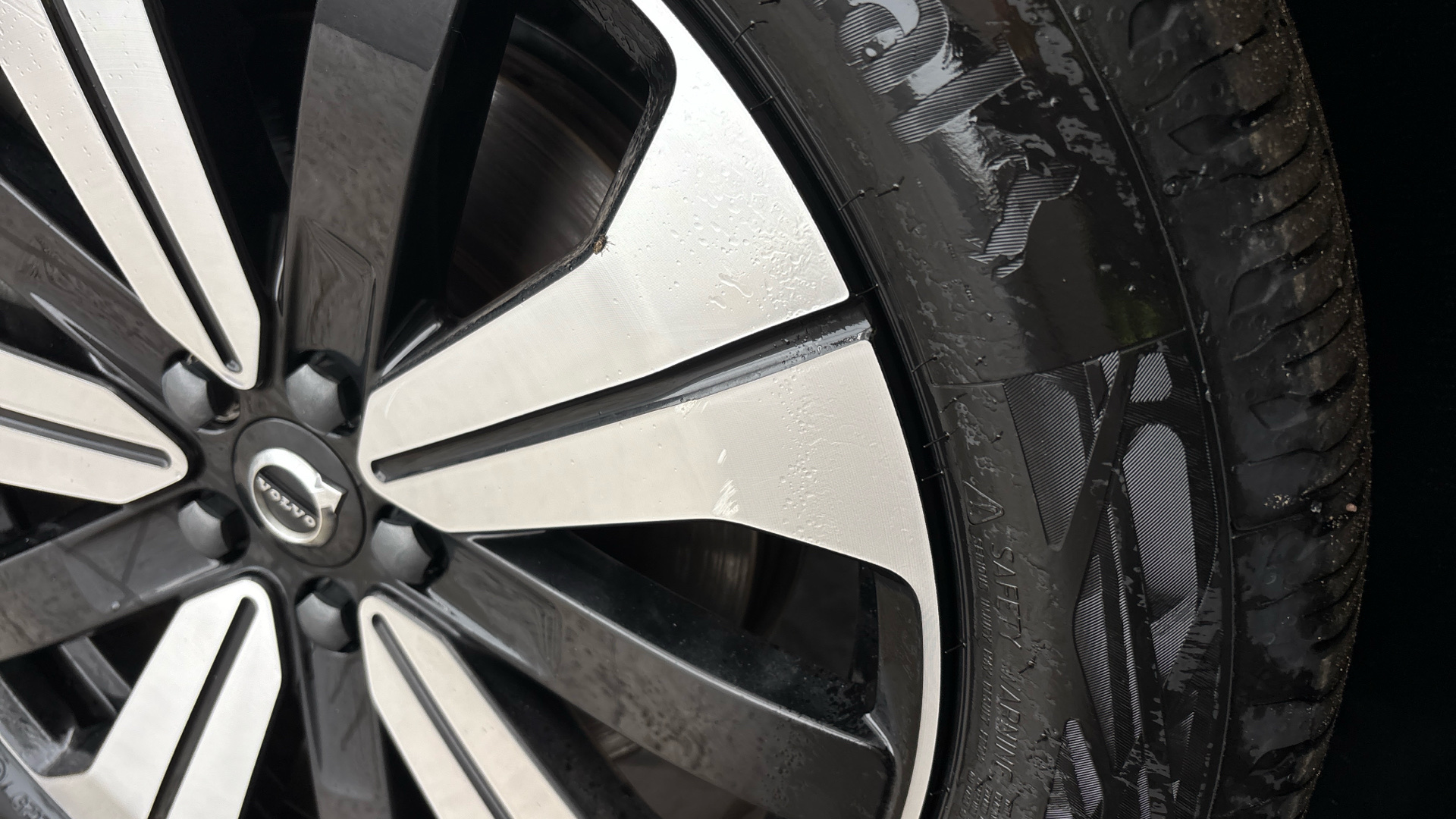 4027755 170kW Recharge Plus 69kWh 5dr Auto