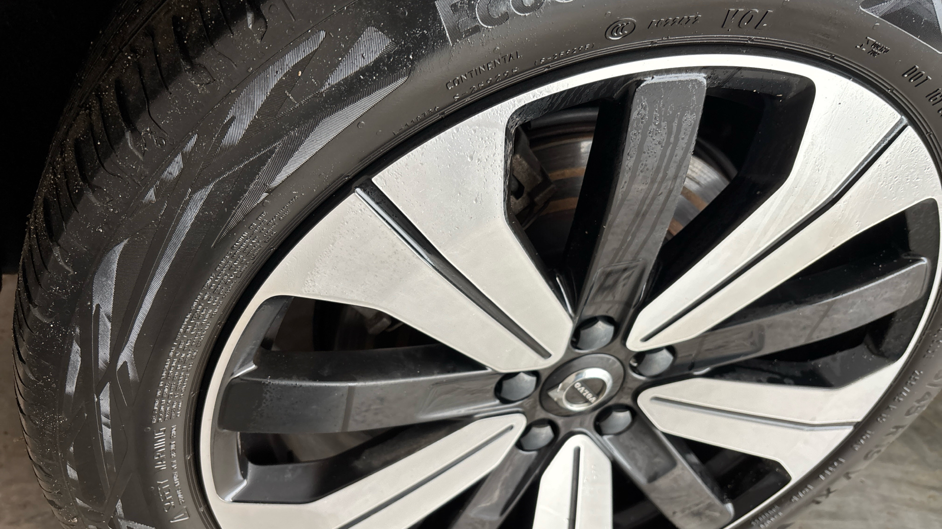 4027755 170kW Recharge Plus 69kWh 5dr Auto