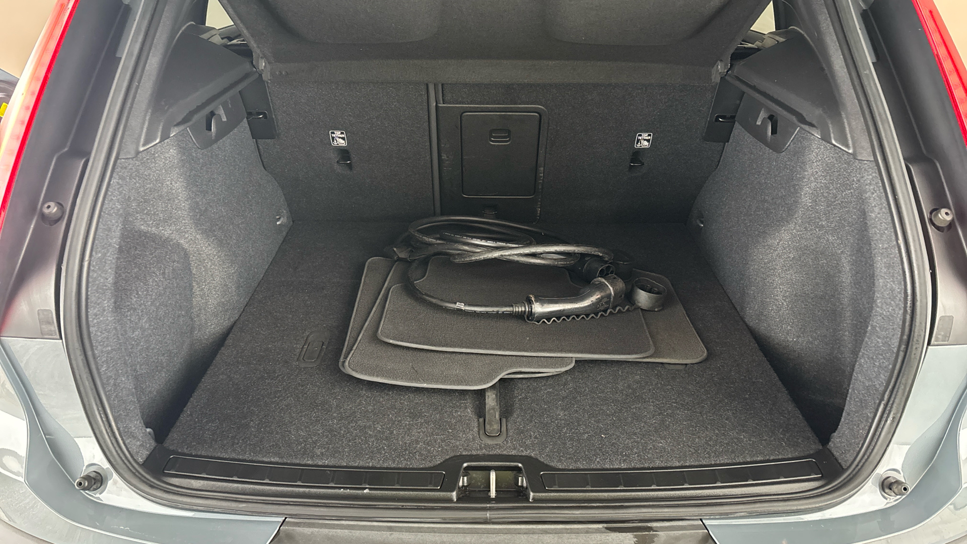 4027755 170kW Recharge Plus 69kWh 5dr Auto