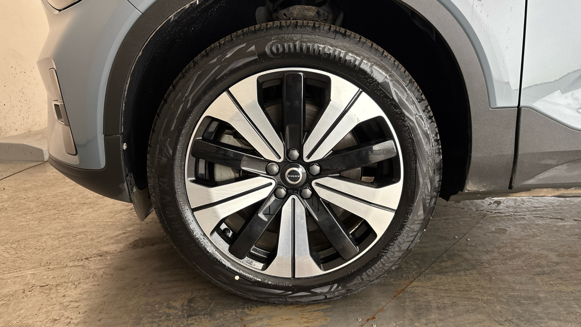 4027755 170kW Recharge Plus 69kWh 5dr Auto