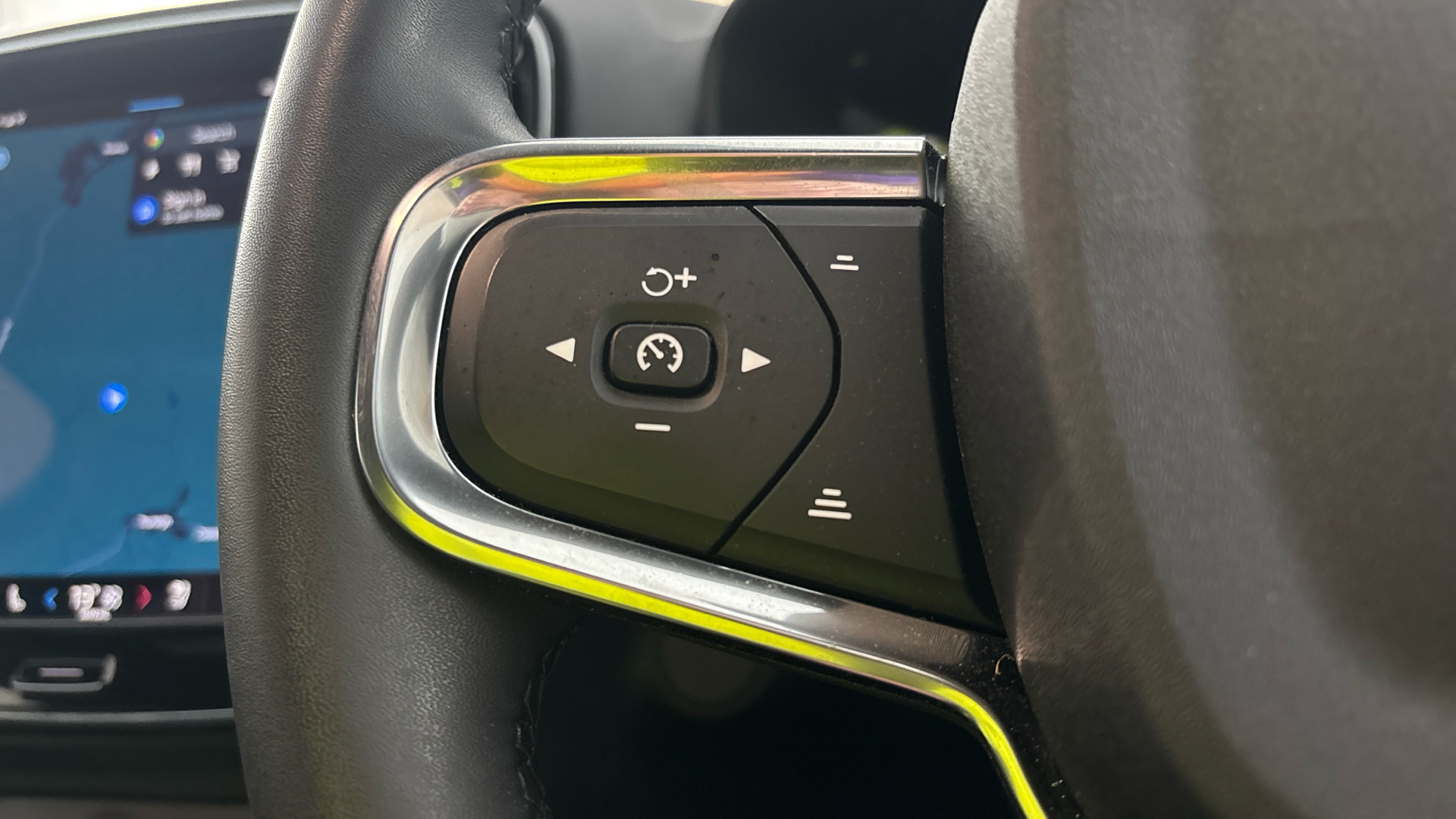 4027755 170kW Recharge Plus 69kWh 5dr Auto