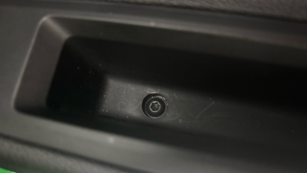 RENAULT 5 screw cover missing (both sides)