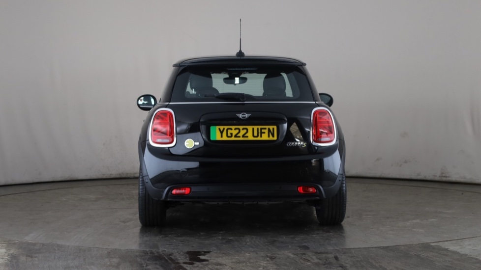 MINI HATCHBACK Image 4