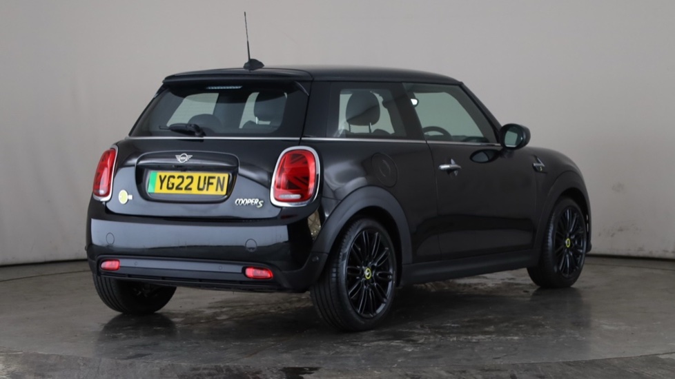 MINI HATCHBACK Image 5