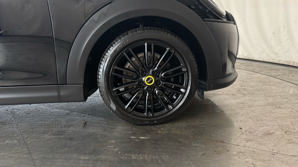 MINI HATCHBACK Image 20