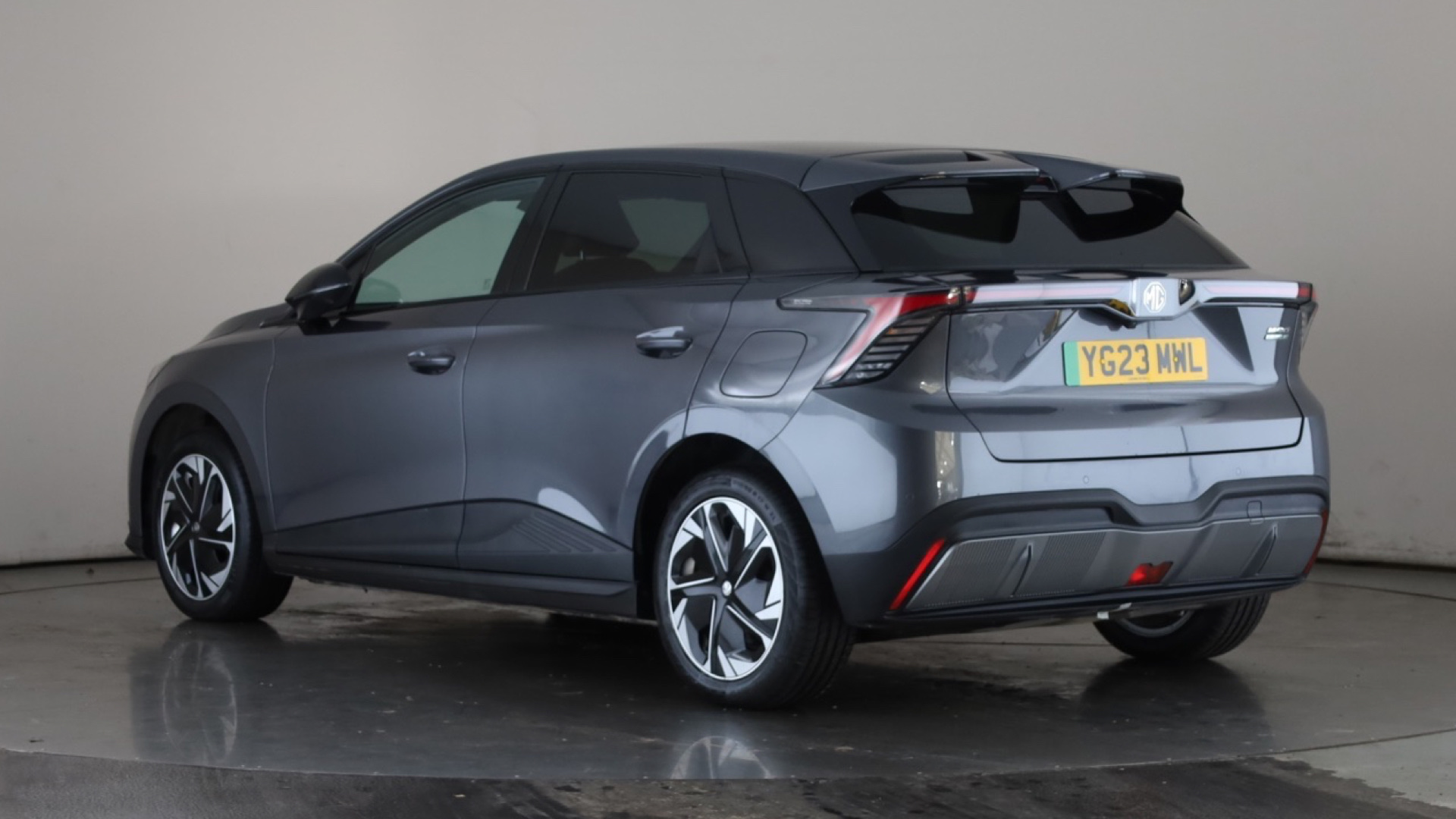 150kW Trophy EV Long Range 64kWh 5dr Auto