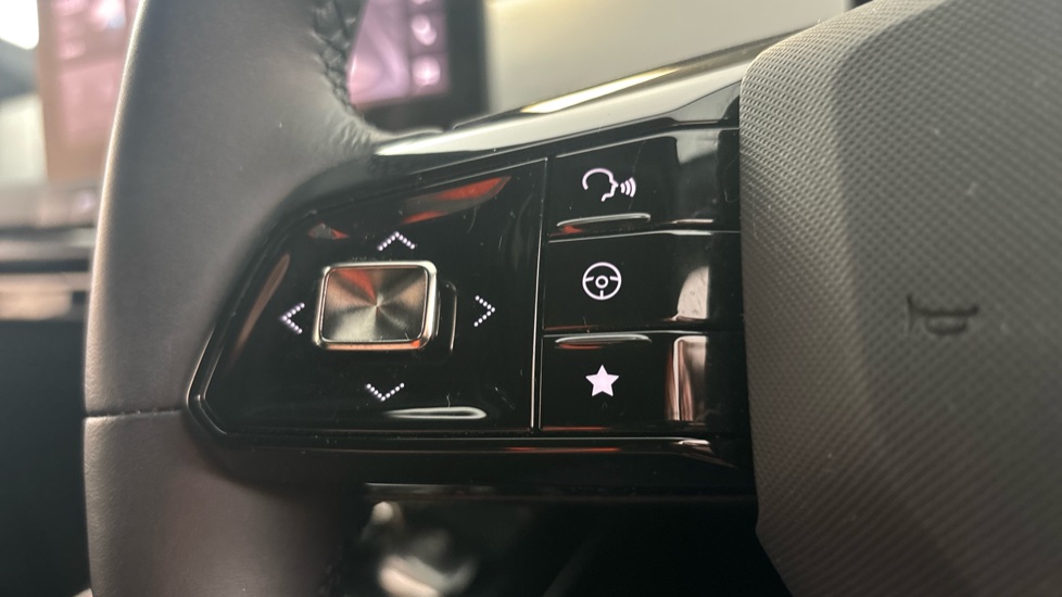 MG MG4 cruise control