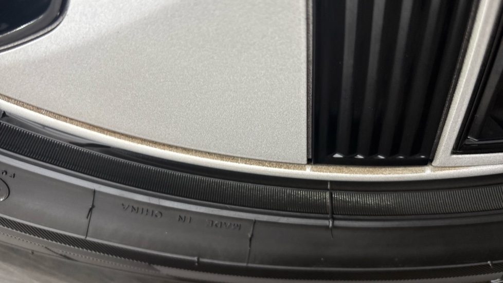 MG ZS Scuff