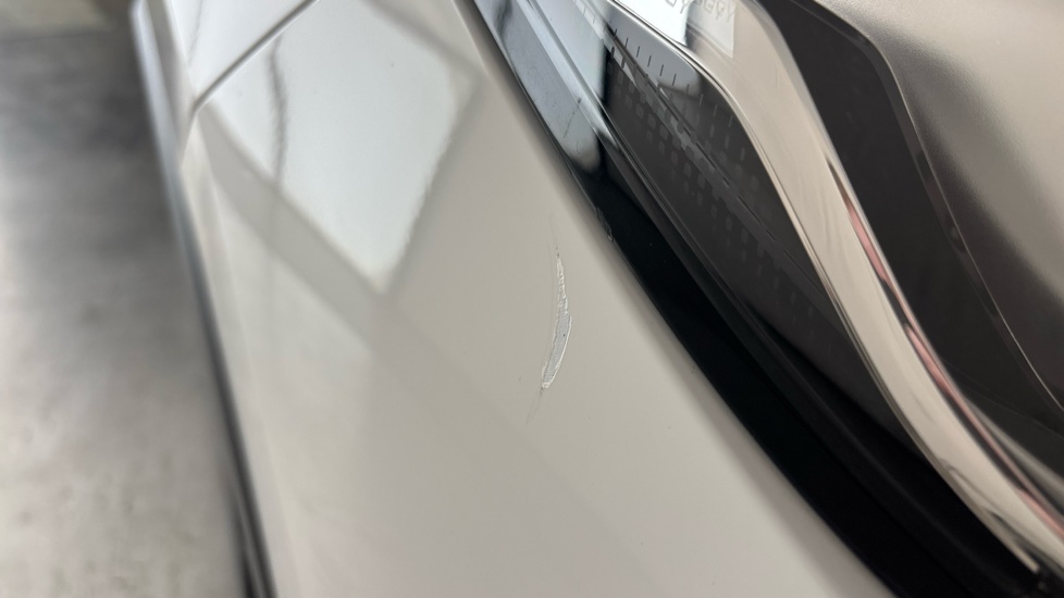 MG ZS Scratches