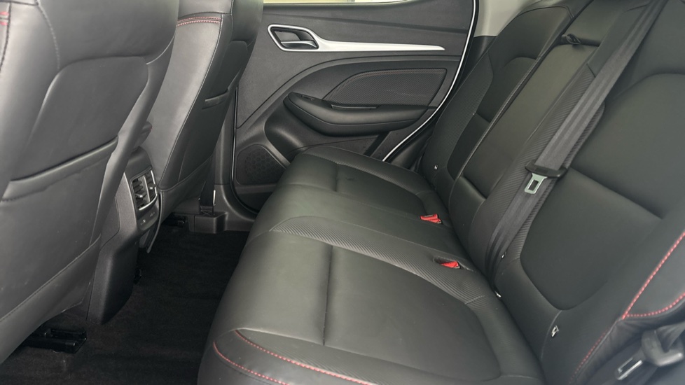 MG ZS Image 14