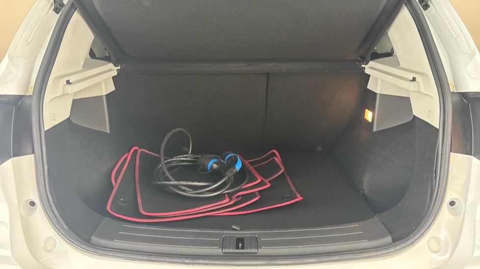 MG ZS Image 15