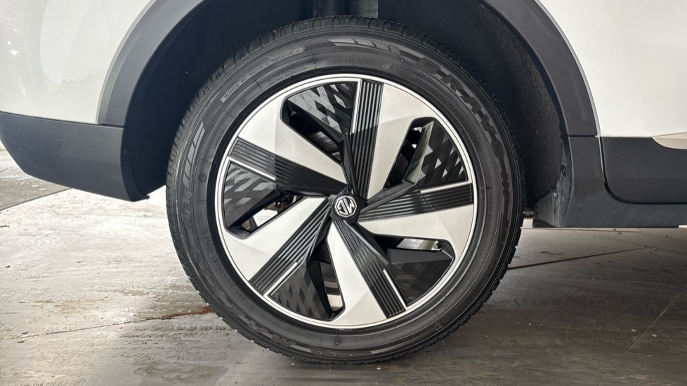MG ZS Image 19