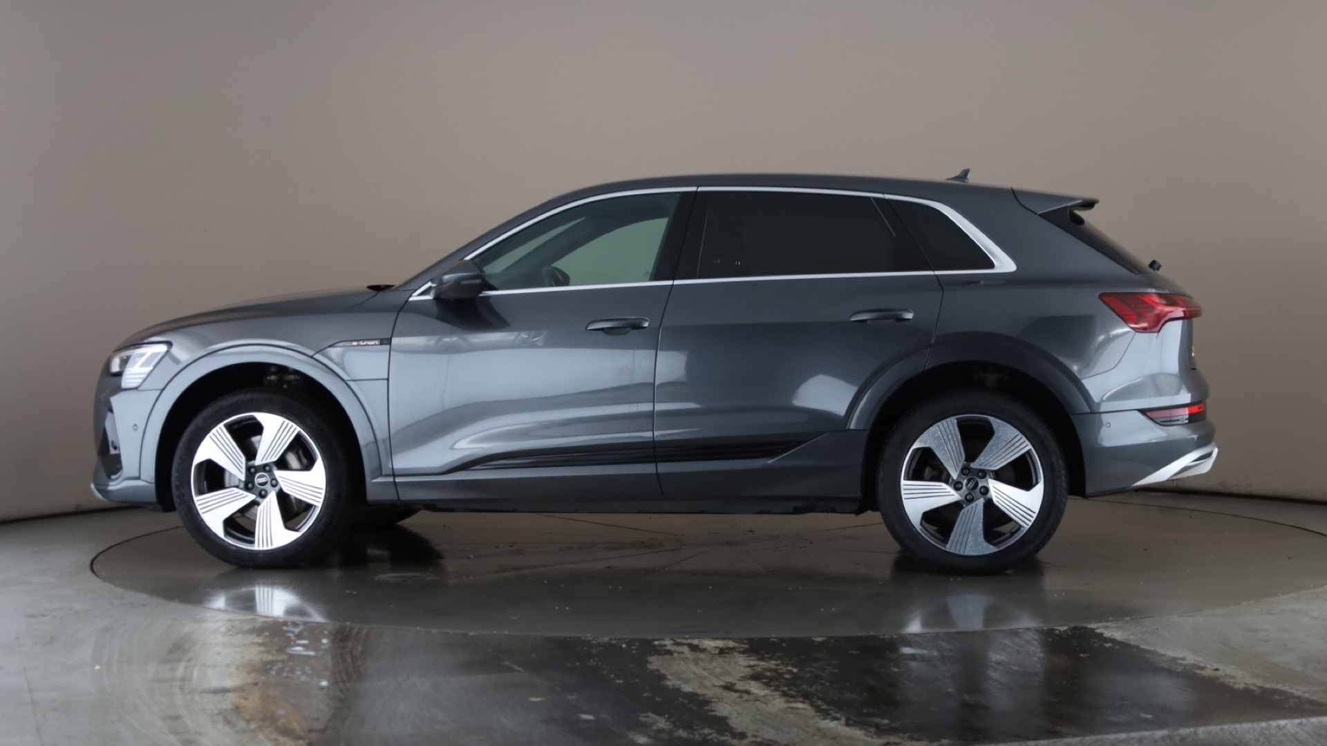 230kW 50 Quattro 71kWh S Line 5dr Auto [2023]