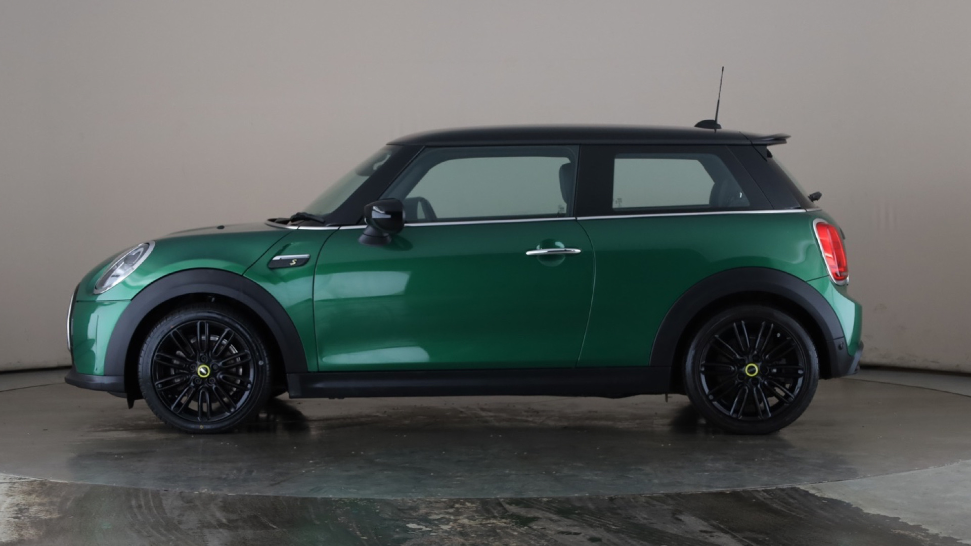 4027726 135kW Cooper S Level 2 33kWh 3dr Auto