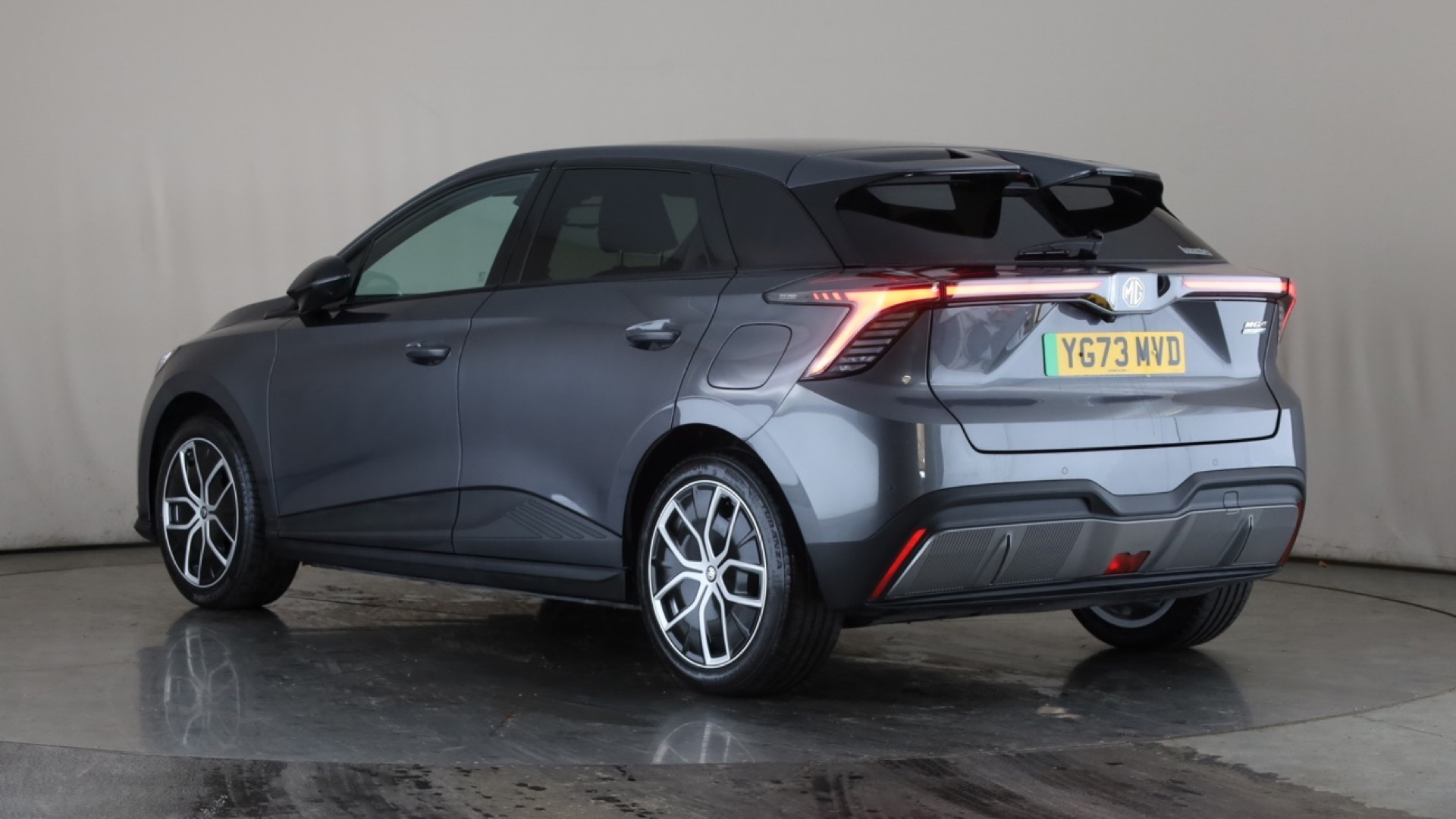 150kW Trophy EV Long Range 64kWh 5dr Auto