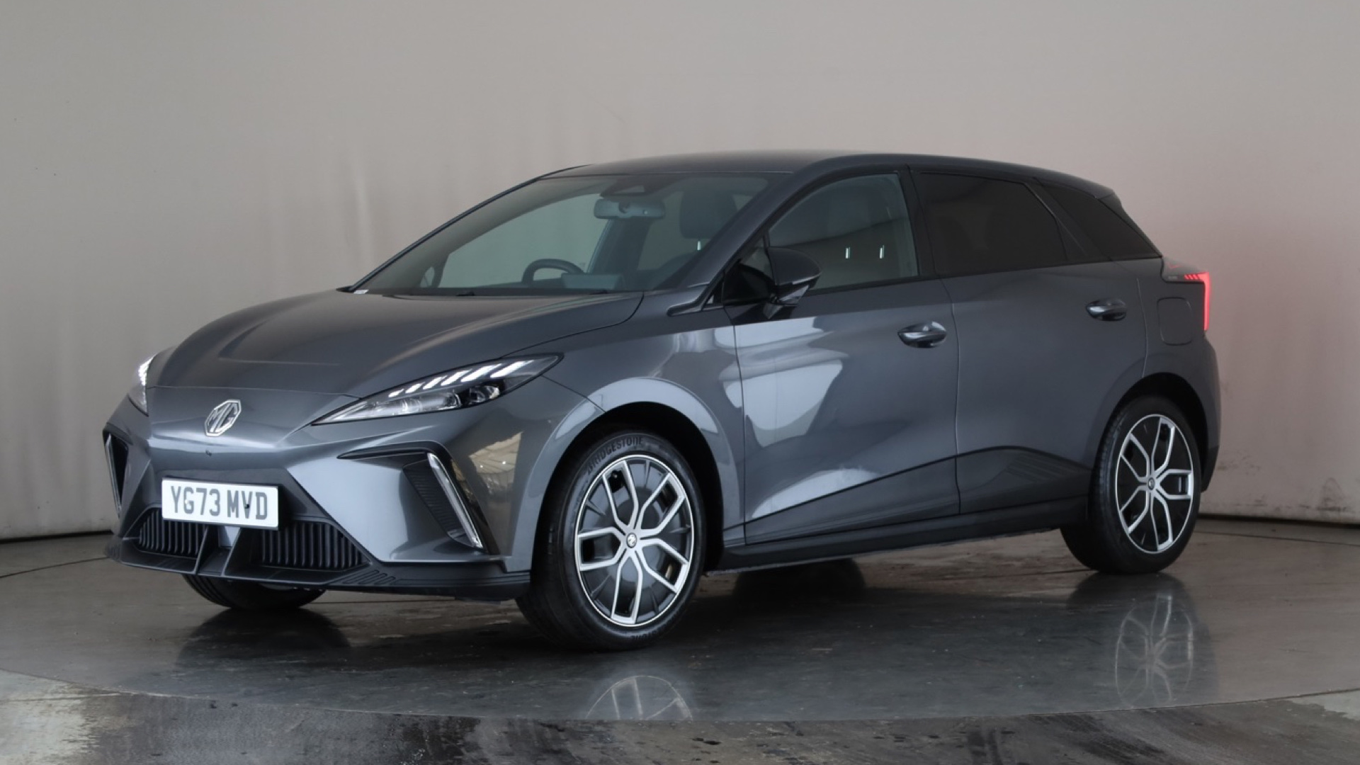 150kW Trophy EV Long Range 64kWh 5dr Auto