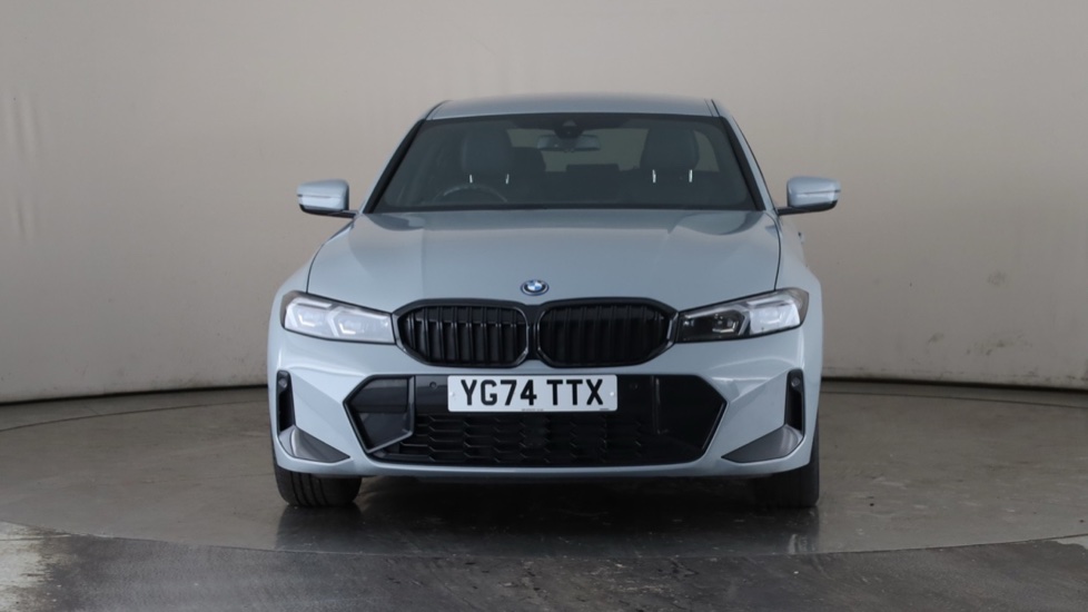 BMW 3 SERIES Image 8