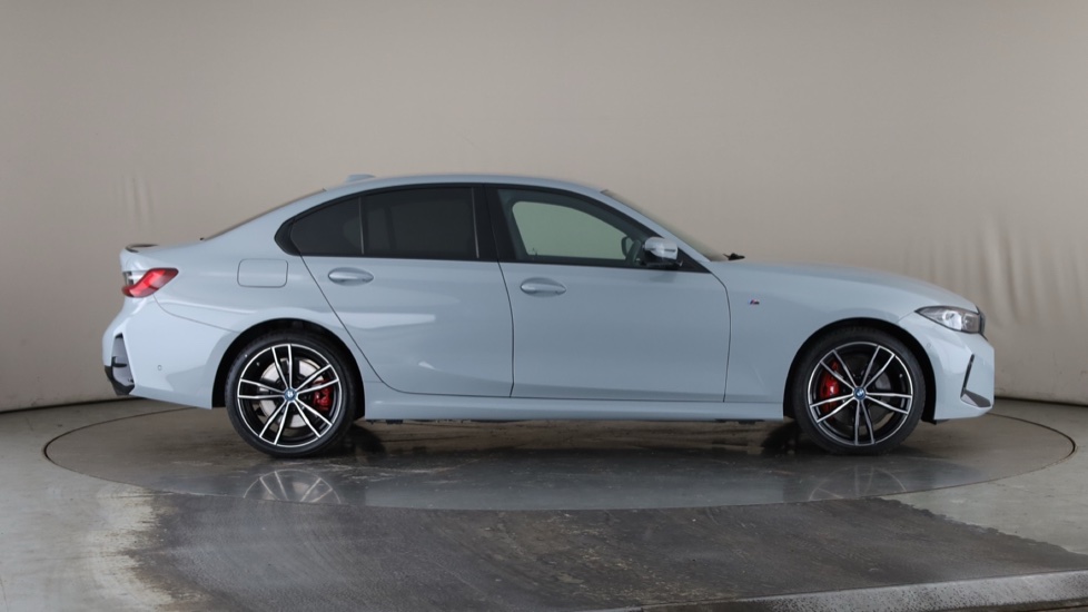 BMW 3 SERIES Image 6
