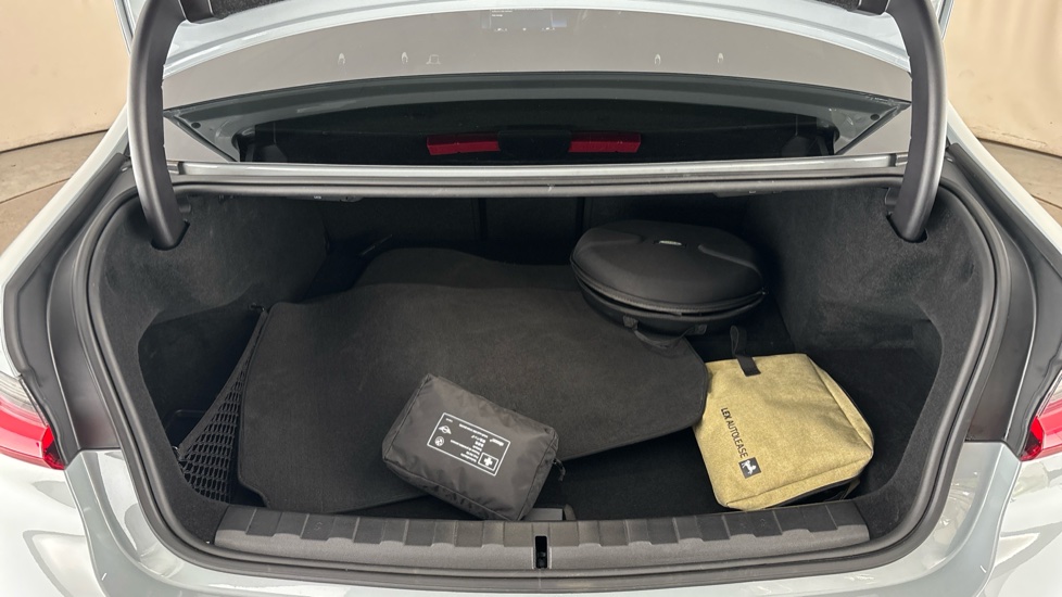 BMW 3 SERIES Image 15