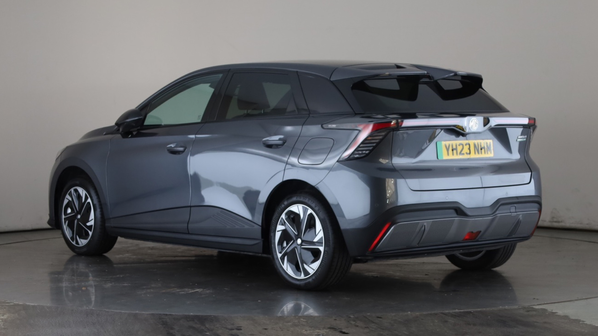150kW Trophy EV Long Range 64kWh 5dr Auto