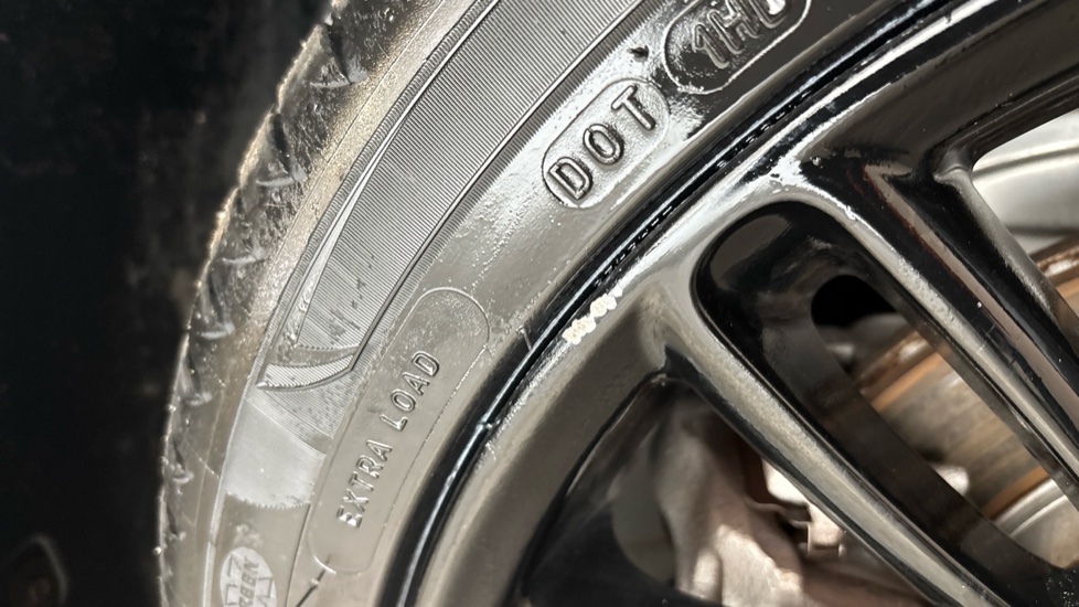 MINI HATCHBACK Scuff