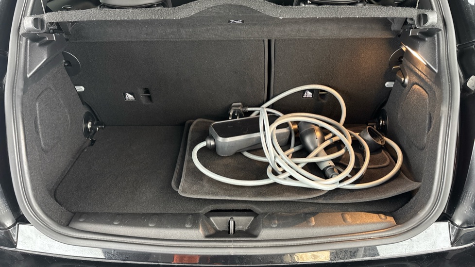 MINI HATCHBACK Image 15