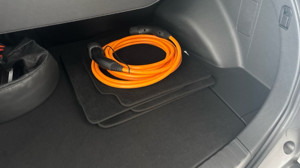 TOYOTA BZ4X Image 22