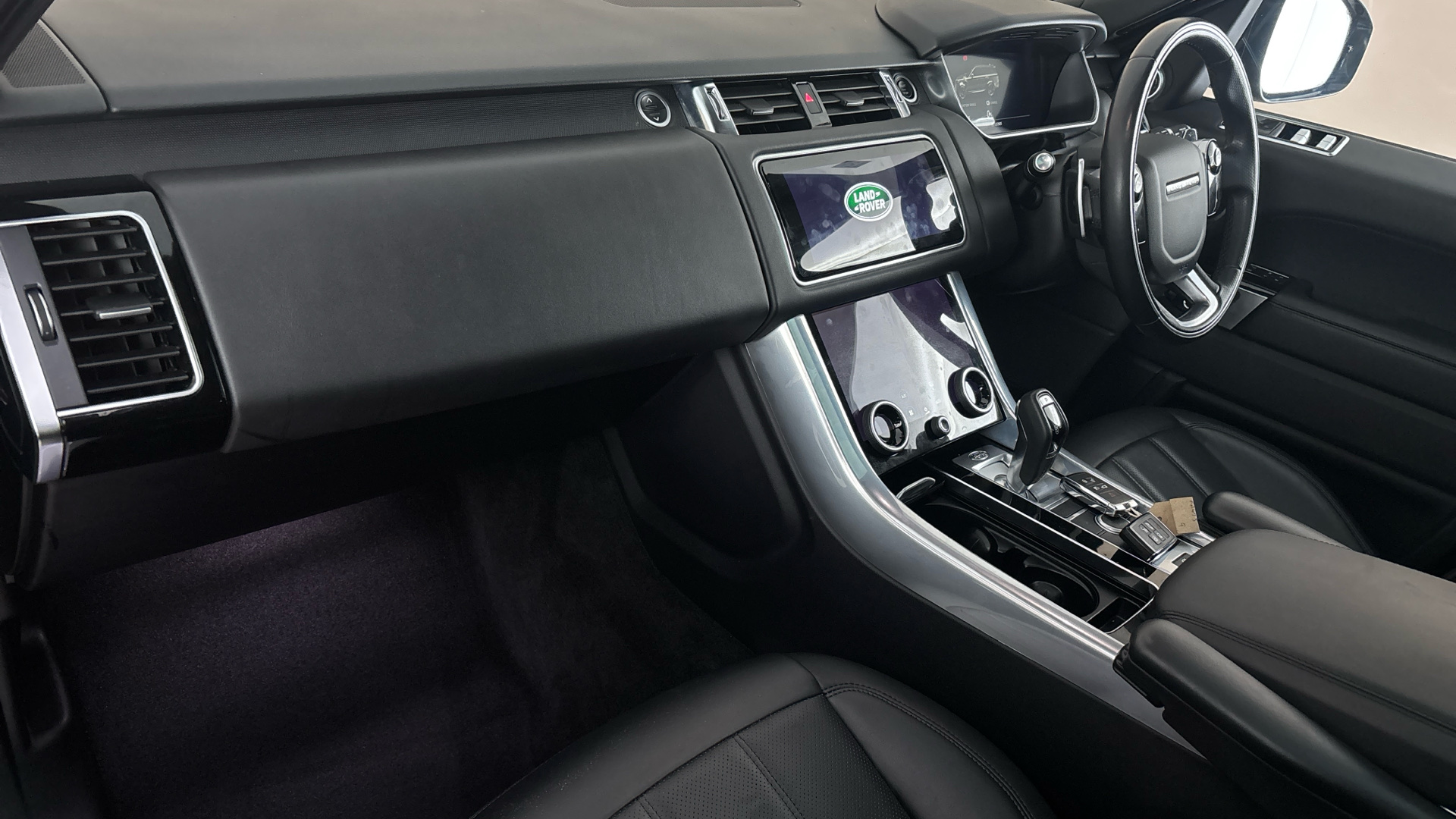 4020887 2.0 P400e HSE Dynamic Black 5dr Auto