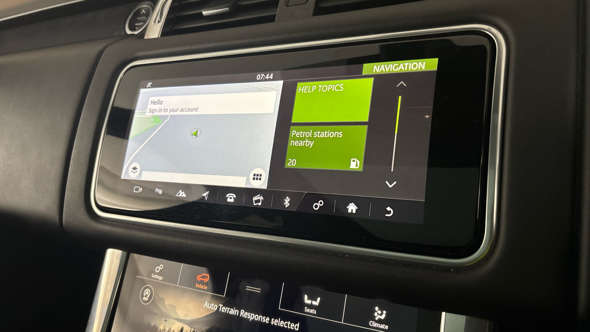 4020887 2.0 P400e HSE Dynamic Black 5dr Auto