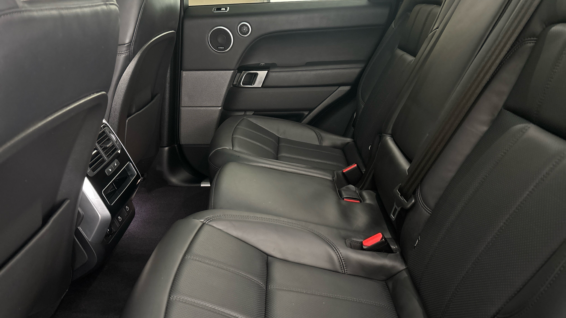 4020887 2.0 P400e HSE Dynamic Black 5dr Auto