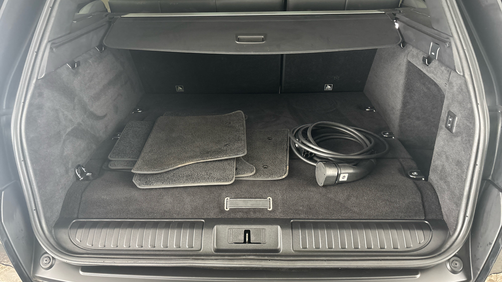 4020887 2.0 P400e HSE Dynamic Black 5dr Auto