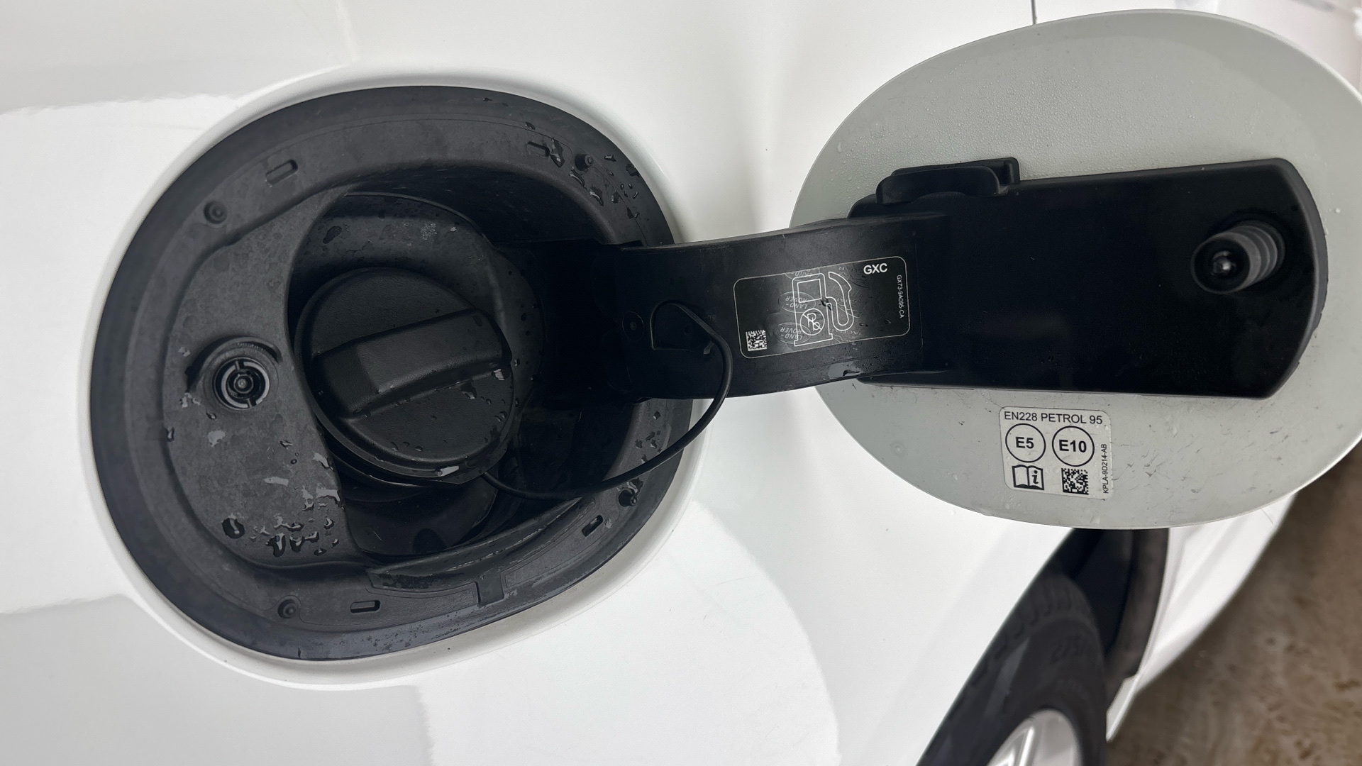 4020853 2.0 P400e HSE Dynamic 5dr Auto