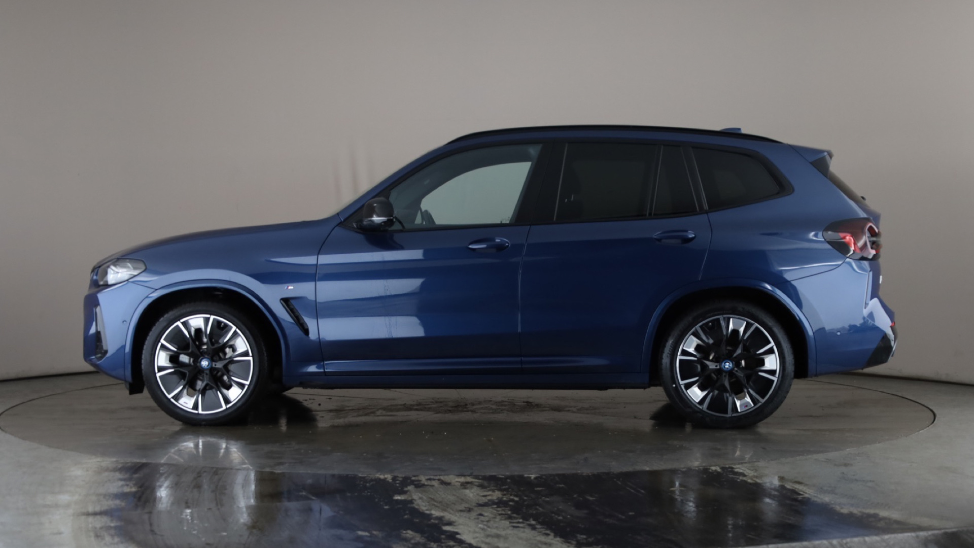 4027479 210kW M Sport Pro 80kWh 5dr Auto