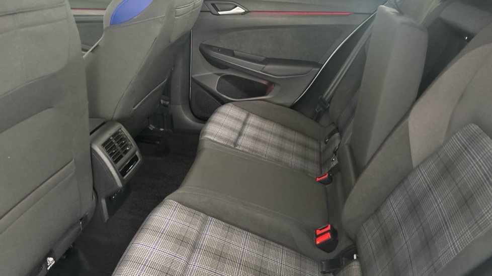 VOLKSWAGEN GOLF Image 14