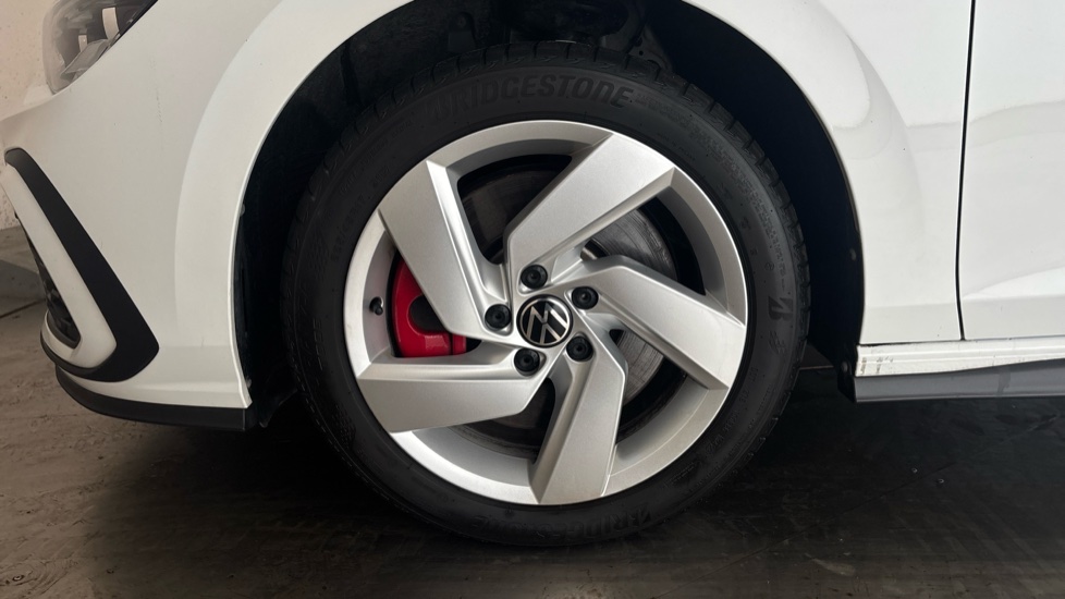 VOLKSWAGEN GOLF Image 17