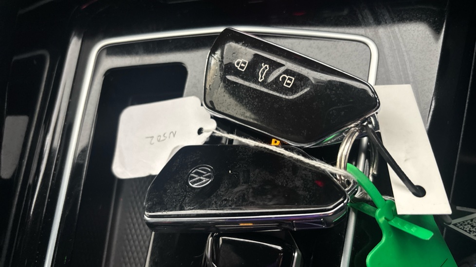 VOLKSWAGEN GOLF 2 keys