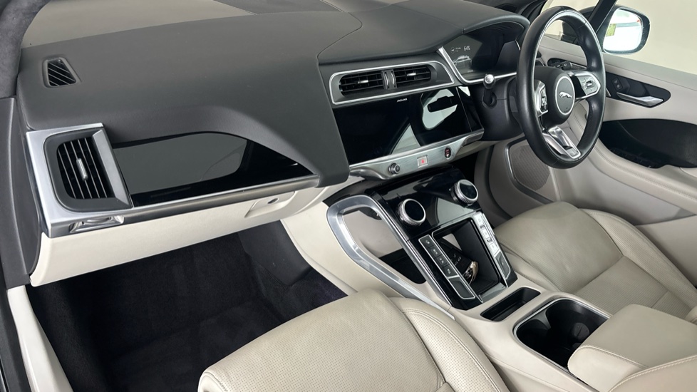 JAGUAR I-PACE Image 10