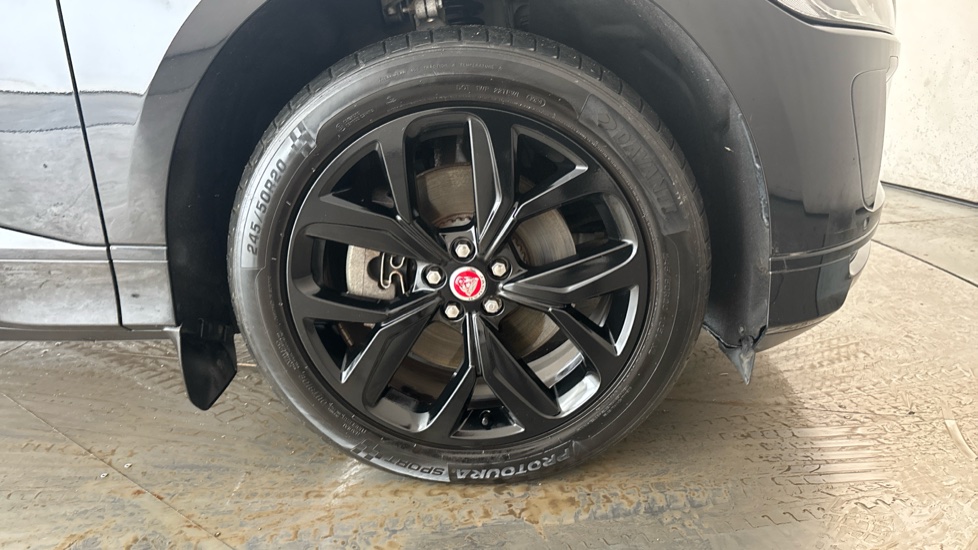 JAGUAR I-PACE Image 20