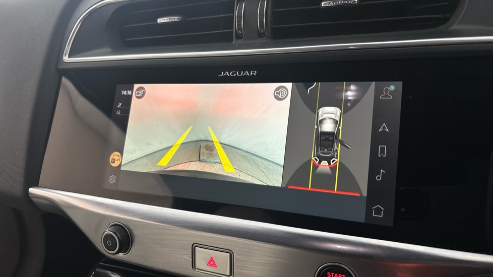 JAGUAR I-PACE reverse camera