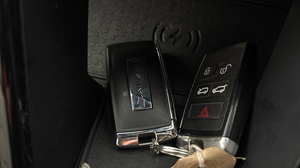 JAGUAR I-PACE 2 keys
