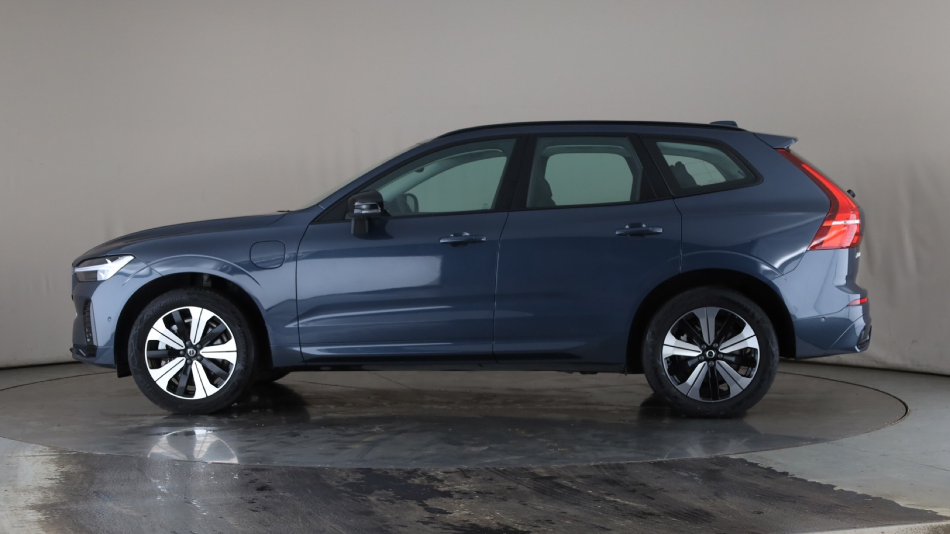 2.0 T6 [350] RC PHEV Plus Dark 5dr AWD Geartronic