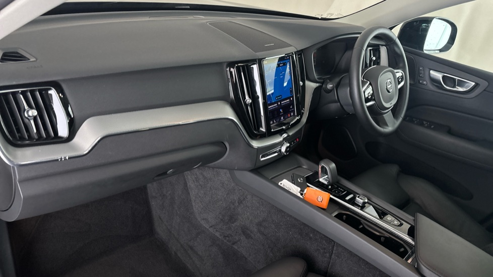 VOLVO XC60 Image 10